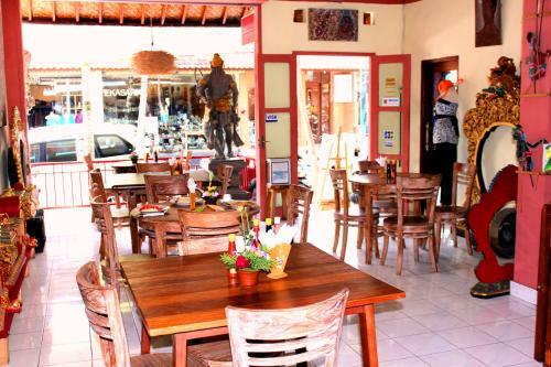Hostal Dewa Bungalows