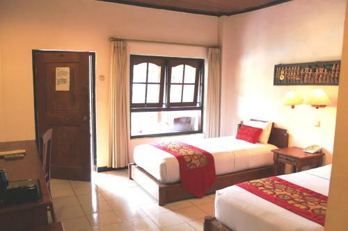 Indi Hotel