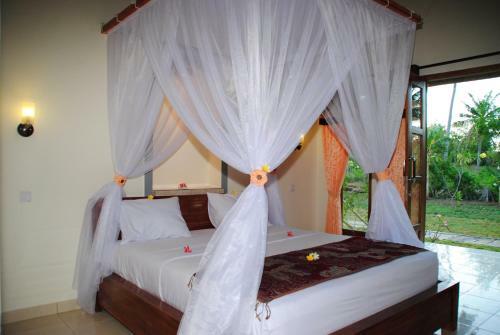 Bed & Breakfast Tiara Homestay Pemuteran Bali