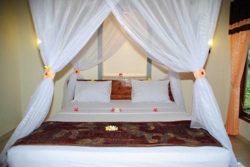 Bed & Breakfast Tiara Homestay Pemuteran Bali