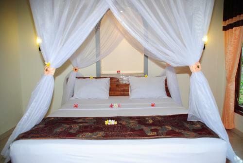 Bed & Breakfast Tiara Homestay Pemuteran Bali