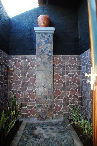 Bed & Breakfast Tiara Homestay Pemuteran Bali