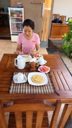 Bed & Breakfast Tiara Homestay Pemuteran Bali