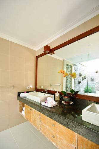Taman Kesari Villas