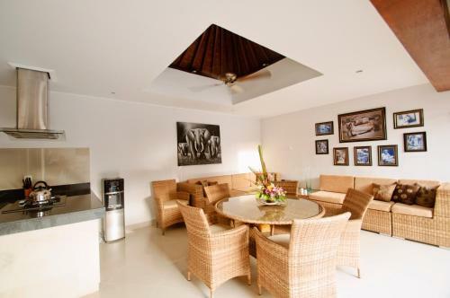 Taman Kesari Villas