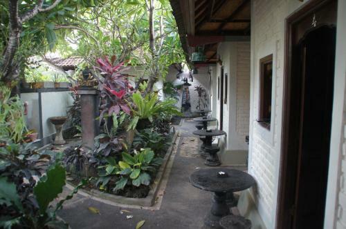 Hostal New Danas Canggu Guest House