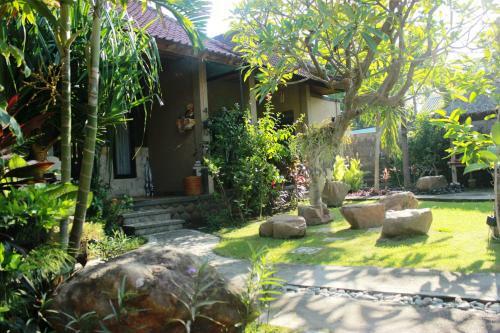 Hostal Mai Mondok Guest House