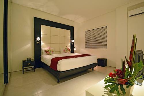 Hotel Sama Sama Suites & Restaurant