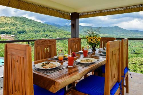 Villa Sumberkima Hill Retreat