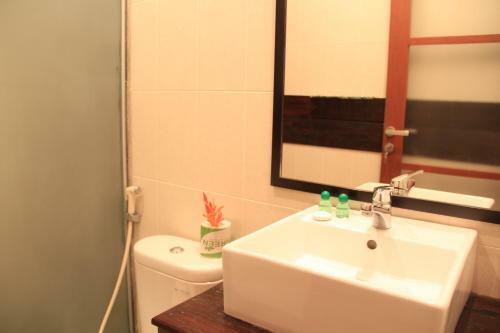 Hostal Semarandana Bedrooms And Pool