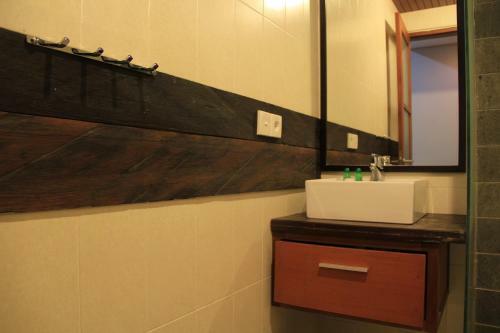 Hostal Semarandana Bedrooms And Pool