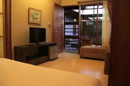 Hostal Semarandana Bedrooms And Pool