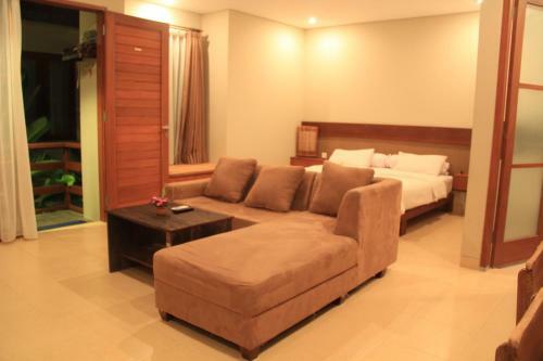 Hostal Semarandana Bedrooms And Pool