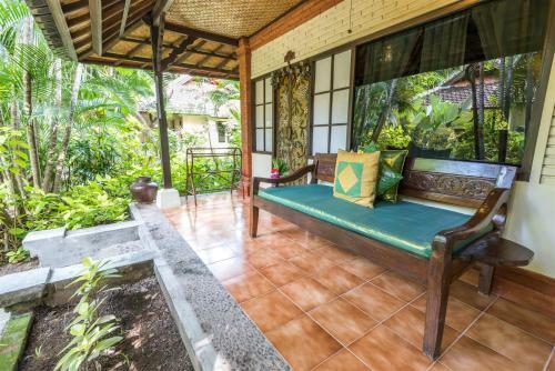 Hotel Pondok Sari Beach & Spa Resort