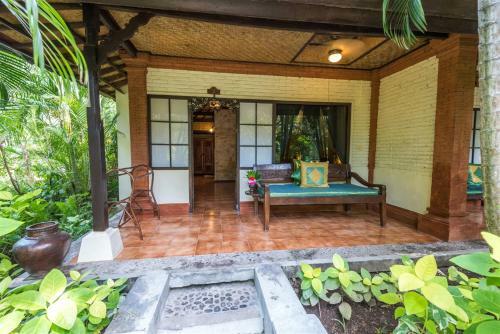 Hotel Pondok Sari Beach & Spa Resort