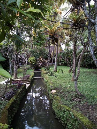 Hostal Madra Homestay