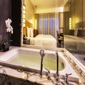 Hotel Mantra Sakala Resort & Beach Club