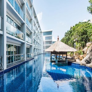 Hotel Mantra Sakala Resort & Beach Club