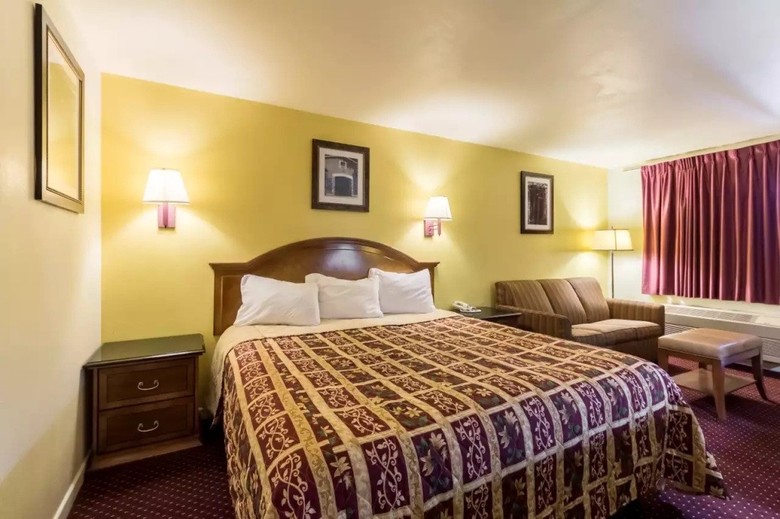 Hotel Rodeway Inn At Six Flags