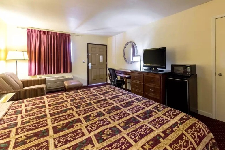 Hotel Rodeway Inn At Six Flags