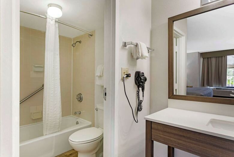 Hotel Comfort Inn