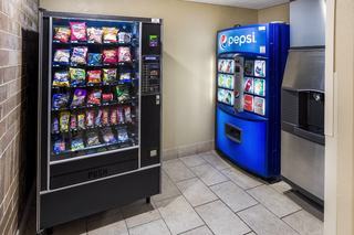 Hotel Quality Inn & Suites Airport
