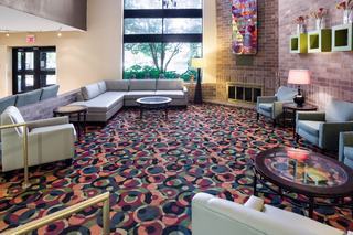 Hotel Quality Inn & Suites Airport