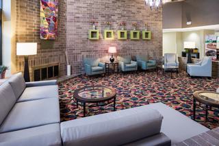 Hotel Quality Inn & Suites Airport