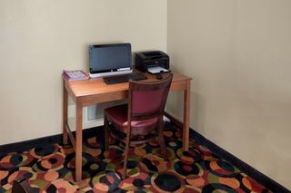 Hotel Quality Inn & Suites Airport
