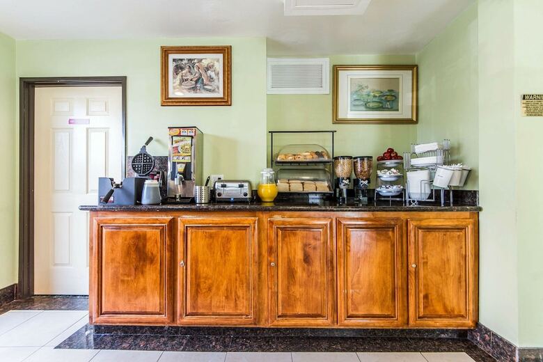 Hotel Mainstay Suites