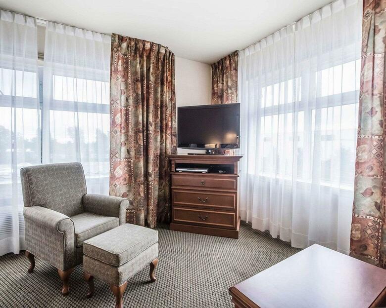 Hotel Quality Suites Drummondville