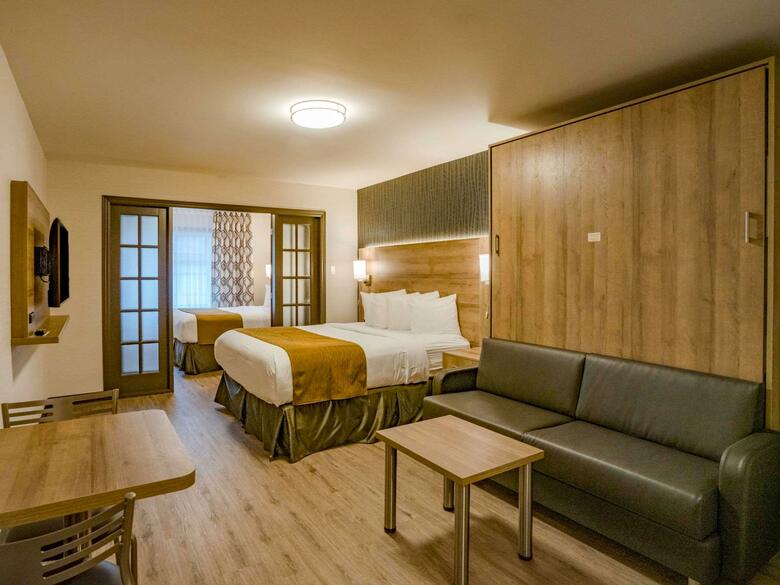 Hotel Quality Suites Drummondville