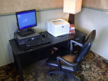 Hotel Econo Lodge & Suites