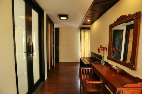 Villa The Sanyas Suite Bali