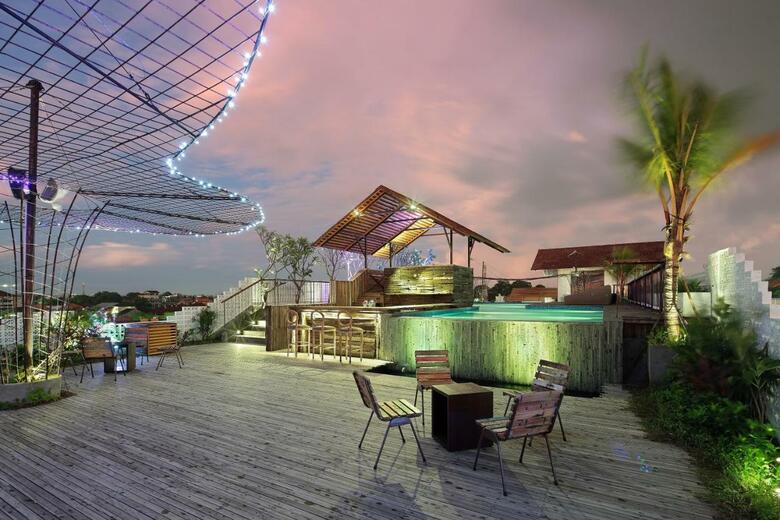 Hotel The Akmani Legian