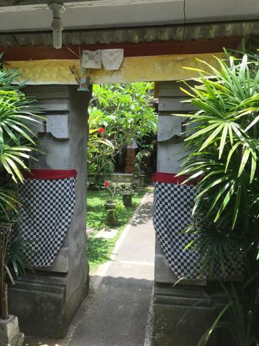Hostal Santana Bali Home Stay