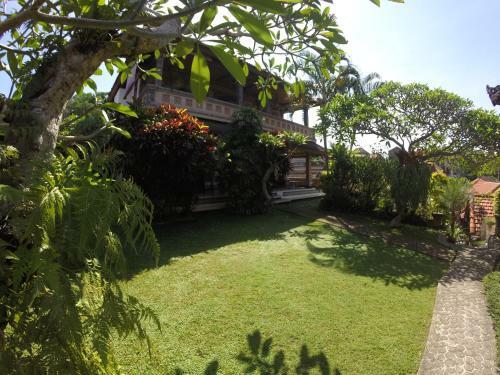 Hostal Sunarta House Homestay