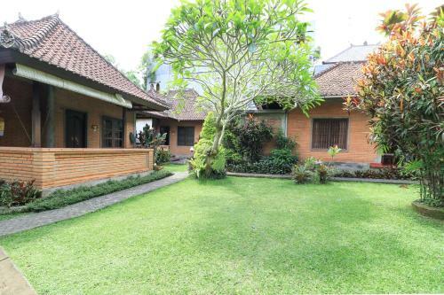 Hostal Sunarta House Homestay