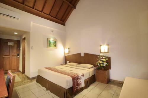 Hotel Kuta Lagoon Resort And Pool Villas