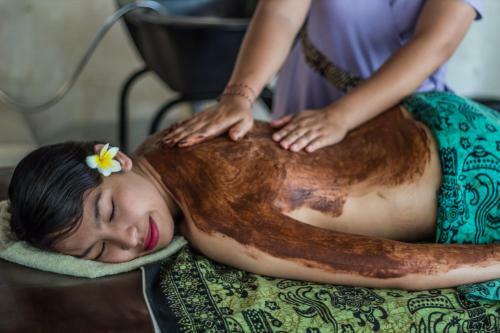 Hotel The Lokha Legian Resort And Spa
