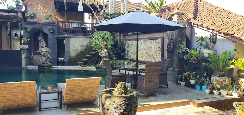 Hostal Kunang Kunang Guest House
