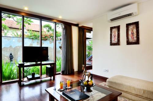 The Khayangan Dreams Villa, Seminyak
