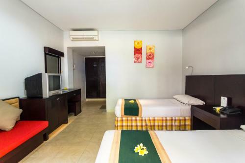 Fourteen Roses Beach Hotel