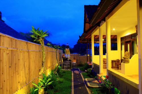 Hostal Nugraha Guest House 2