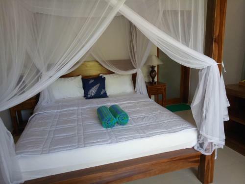 Hostal Suryadina Guest House