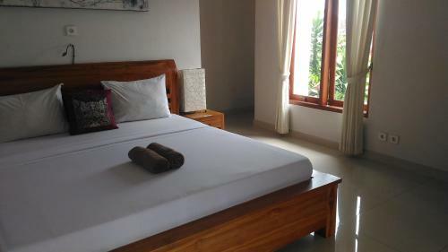 Hostal Suryadina Guest House