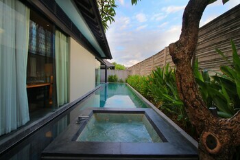 Javana Royal Villas