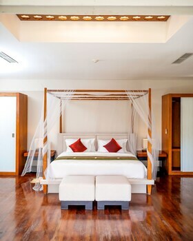 Javana Royal Villas