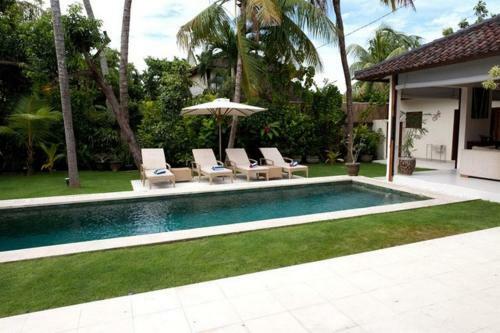 Aisha Family Villa