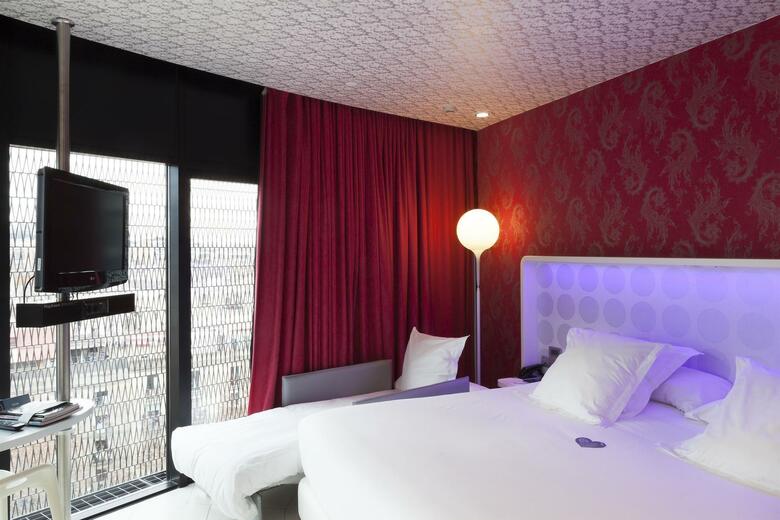 Hotel Barcel� Raval